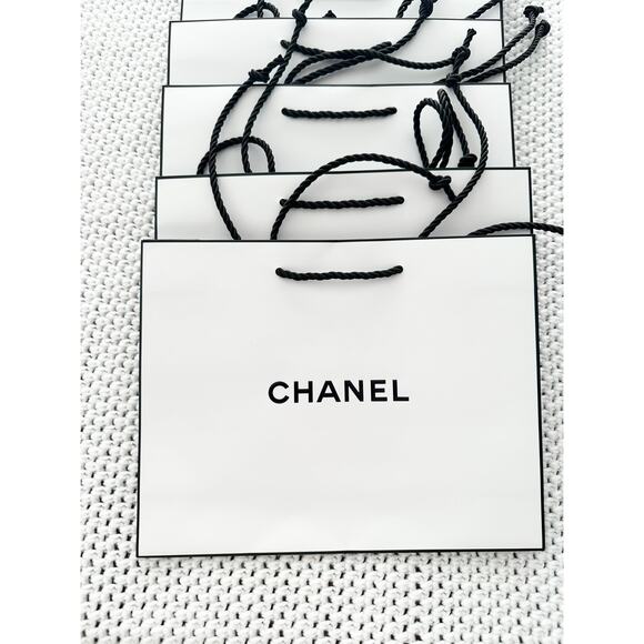 Chanel Bundle Lot of 15 White Black Trim Cosmetic Shopping Bags And Tissue Paper - Picture 3 of 6